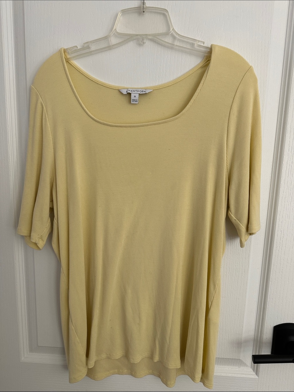 41 Hawthorn Pale Yellow Scoop Neck Short Sleeve Top